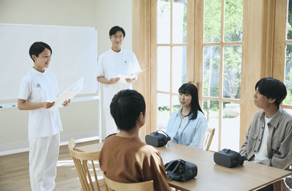 近年、多くの医療機関・デイケアが<br />
利用者の減少という共通の悩みに直面